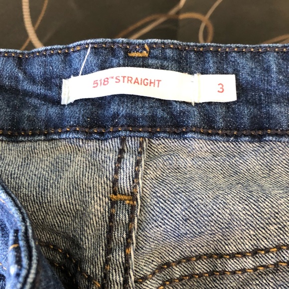 Levi’s - Picture 2 of 4